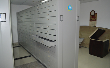 醫(yī)院藥房有密集架嗎,病歷密集架屬于醫(yī)療設備嗎